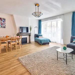 New Paradis - 2bdrs Flat In The Heart Of , Paris France